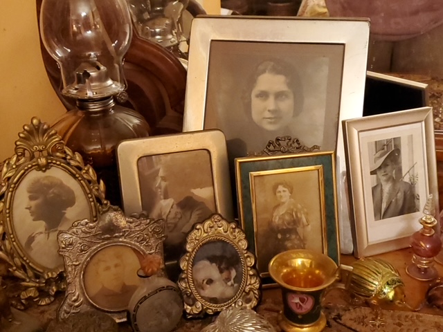 The women of my family. Mabel is at far left, Vera is at center rear. My father’s much loved second wife at far right. 